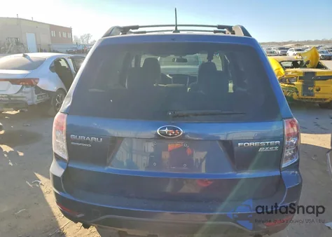 2013 Subaru Forester 2.5X Premium z USA, uszkodzony, nr VIN JF2SHADC4DH432773